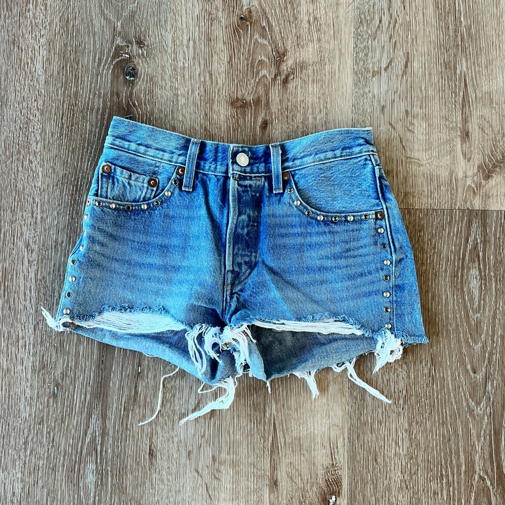 LEVI studded denim shorts!